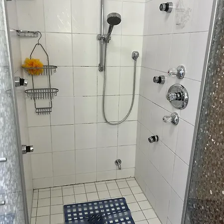 Barrierefreies Mit Garten Bei Koeln Nyaraló *