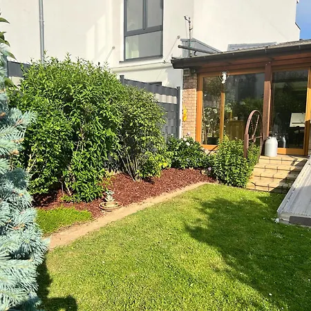 Barrierefreies Mit Garten Bei Koeln Holiday home Huerth