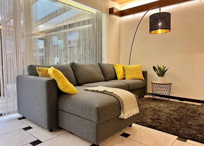 Barrierefreies Mit Garten Bei Koeln 度假居 胡尔特